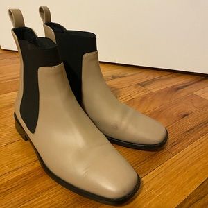 Everlane Chelsea Boots 7.5